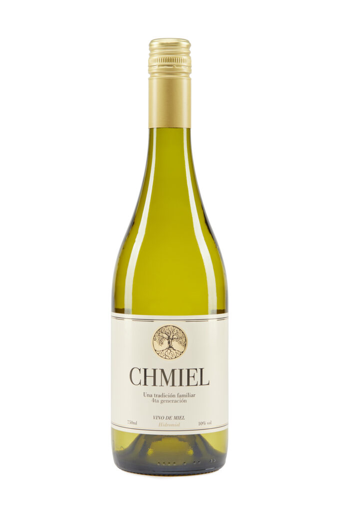 Fotografía de producto de Hidromiel Chmiel, capturada por RUMA Estudio en Uruguay.